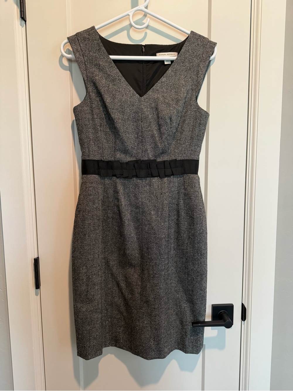 Black & White Banana Republic Sheath Dress